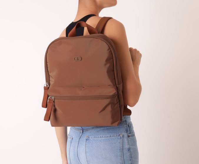 Mochila Média Nylon Estampa Interna Marrom