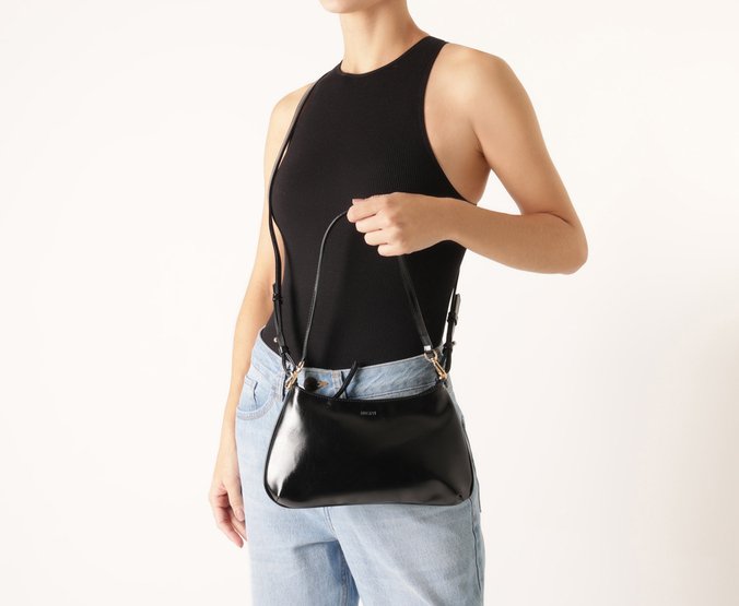 Bolsa Tiracolo Média Lisa Preta