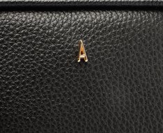 Bolsa Tiracolo Pequena Texturizada Preta