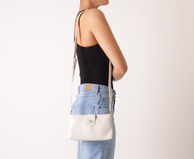 Bolsa Tiracolo Média Anacapri Mono Branca
