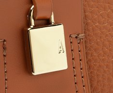 Bolsa Tiracolo Média Cadeado Marrom