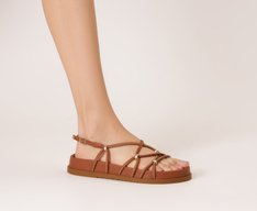 Papete Gladiadora Tachas Marrom