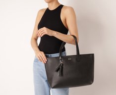 Bolsa Shopping Grande Chaveiro Removível Preta