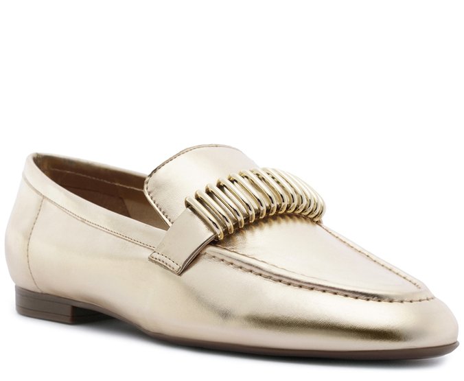 Mocassim com Detalhe Metal Dourado