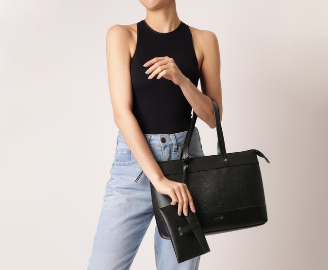 Bolsa Shopping Grande Com Pouch Essencial Preta