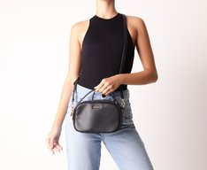 Bolsa Tiracolo Média Alça Redonda Preta