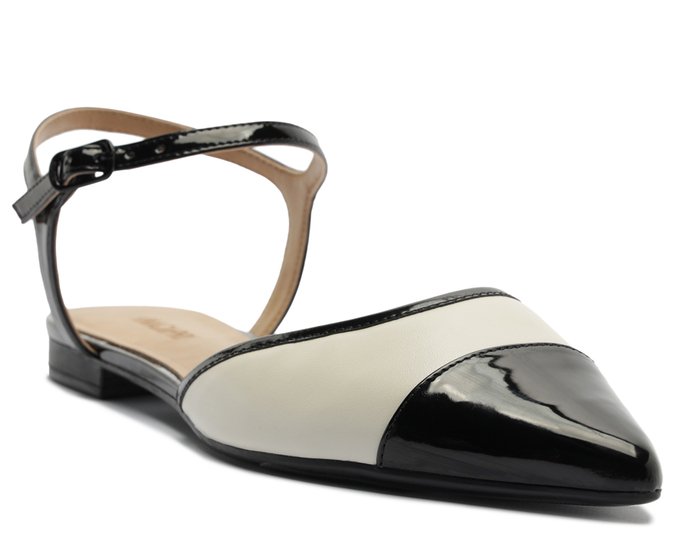 Sandália Rasteira Slingback Bicolor Branca e Preta