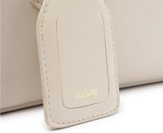 Bolsa Tote Média Bag Charm Tag Bege