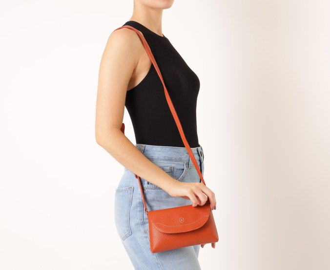 Bolsa Tiracolo Pequena Tampa Pop Laranja