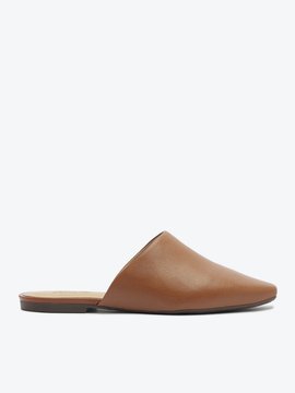 Mule Fechada Bico Fino Marrom | Anacapri