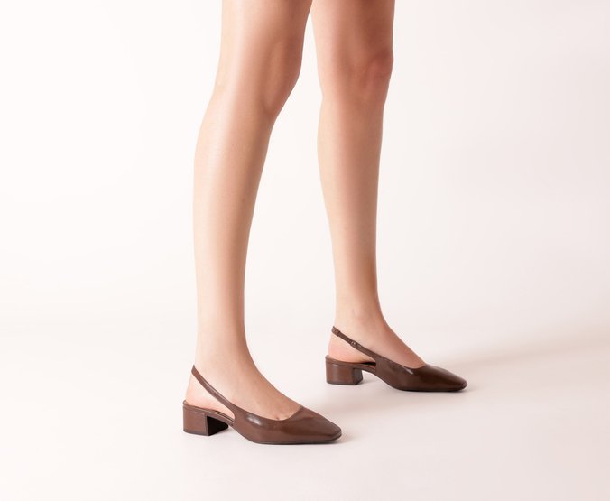 Sapatilha Salto Bloco Slingback Ponta Quadrada Marrom