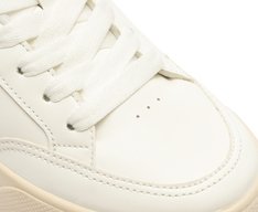 Tênis Detalhe Tag Branco e Dourado