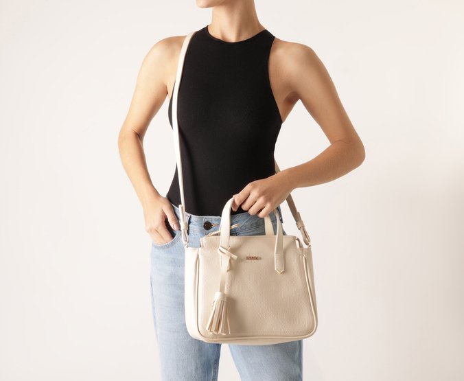 Bolsa Tote Média Bag Charm Branca