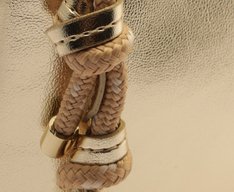 Bolsa Tiracolo Pequena Cordão Entrelaçado Dourada