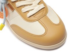Tênis Chuteira Detalhe Custom Bege E Laranja