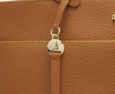 Bolsa Shopping Grande Bag Charm Marrom