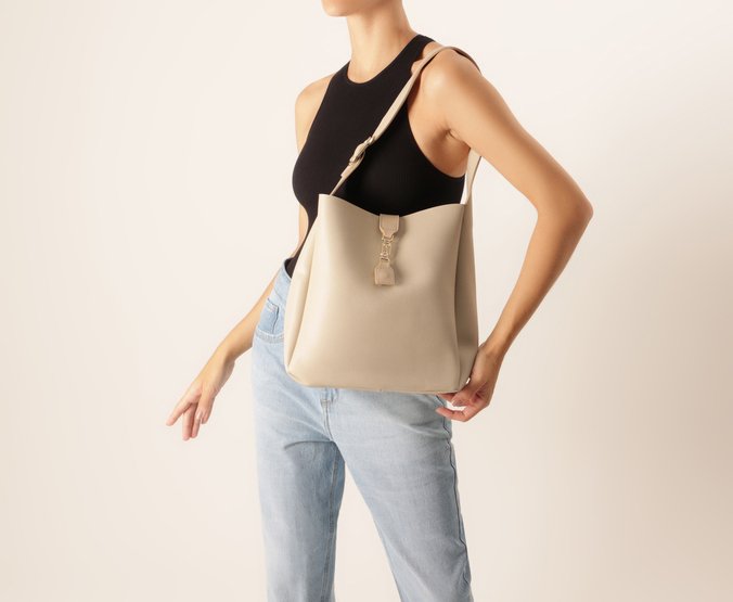 Bolsa Shopping Grande Hobo Pin A Branca