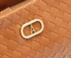 Bolsa Tiracolo Média Tresse Veneta Marrom