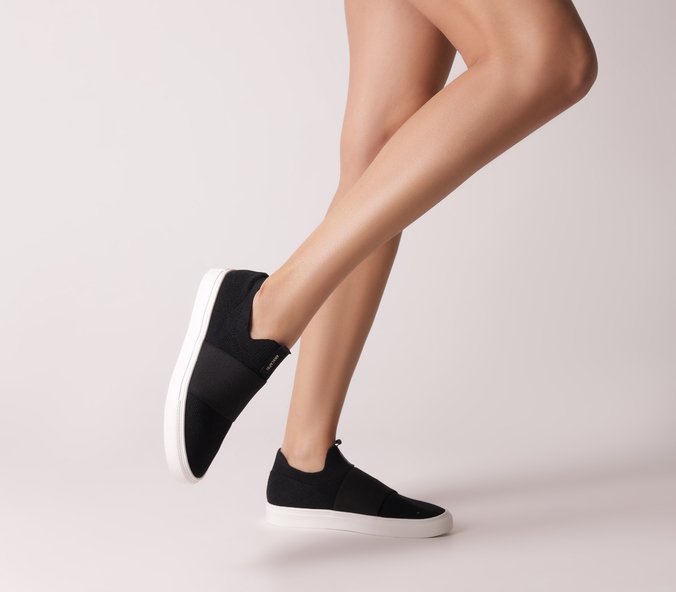 Tênis Slip On Monocolor Elástico Preto