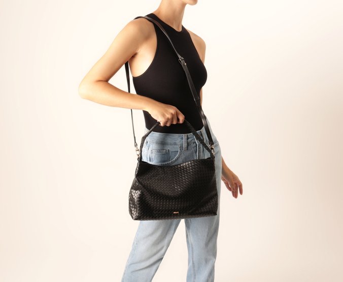 Bolsa Tote Média Hobo Preta