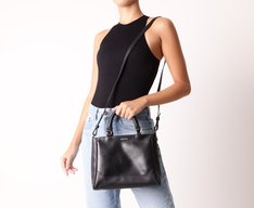 Bolsa Tote Média Recortes Snake Preta