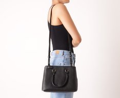 Bolsa Tote Média Divisórias Preta