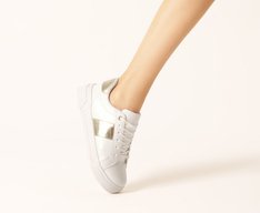 Tênis Sola Estruturada Listra Lateral Branco E Dourado