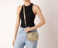Bolsa Tiracolo Média Divisórias Metal Dourada