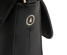 Bolsa Tiracolo Baguete Pequena Cápsula A Preta