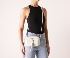 Bolsa Tiracolo Pequena Detalhe Tassel Branca