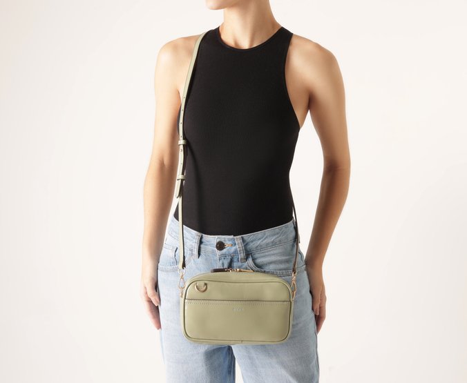Bolsa Tiracolo Média Lisa Verde