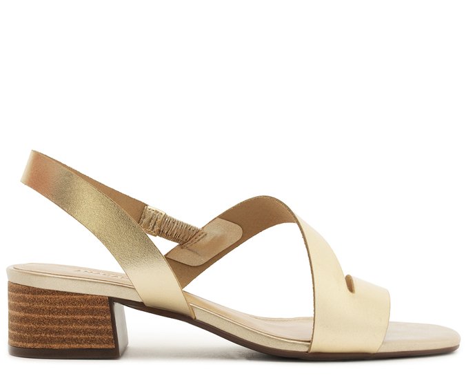 Sandália Salto Bloco Linha Assimétrica Couro Dourada