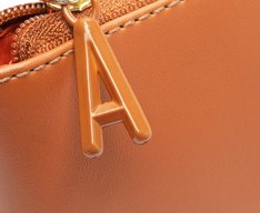 Bolsa Tiracolo Pequena Clássica Marrom