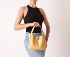 Bolsa Tiracolo Pequena A Amarela