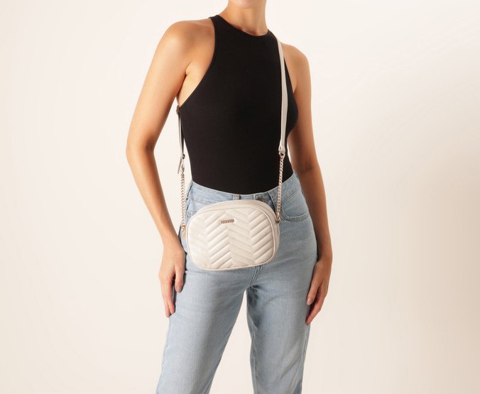 Bolsa Crossbody Média Branca Matelassê Zig Zag