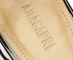 Sapatilha Com Fechamento Detalhe Verniz Preta