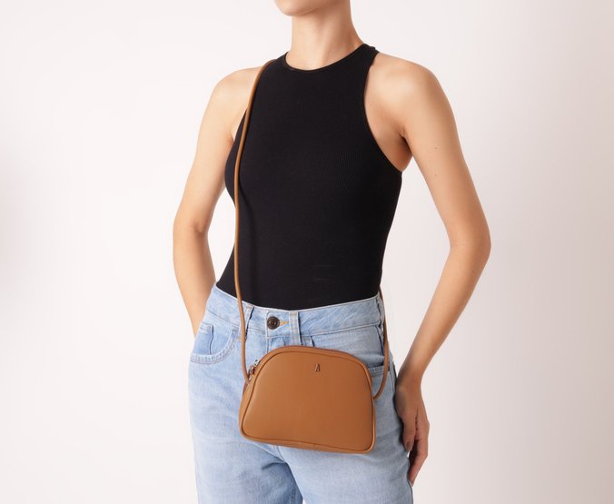 Bolsa Tiracolo Pequena Mono Marrom