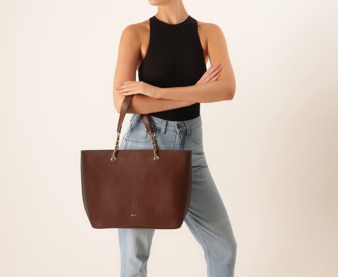 Bolsa Shopping Grande Alça Corrente Marrom