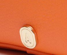 Bolsa Tiracolo Pequena Cápsula Laranja
