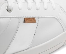 Tênis Sola Estruturada Listra Lateral Branco E Prata