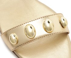 Sandália Maxi Tachas Dourada