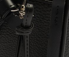 Bolsa Tiracolo Pequena Costura Ornamental Preta