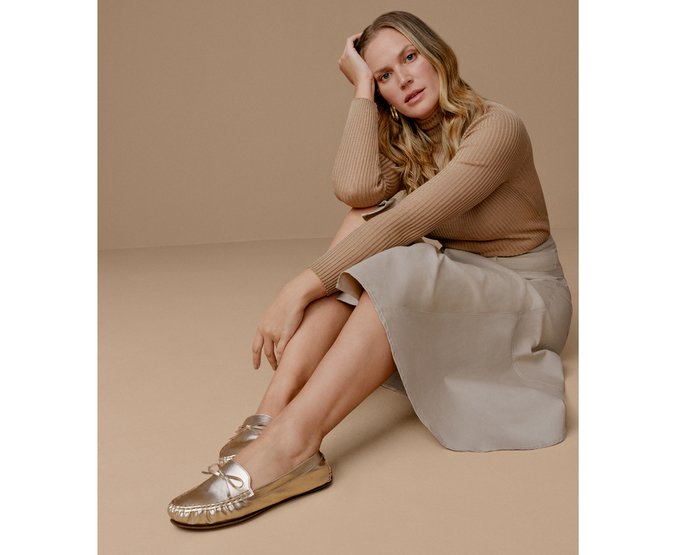 Mocassim Laço Lana Dourado