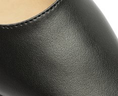 Sapatilha Com Fechamento Clássica Preta