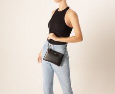 Bolsa Tiracolo Pequena Clássica Preta