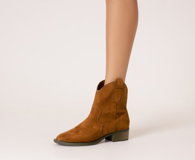 Bota Western Cano Curto Camurça Marrom
