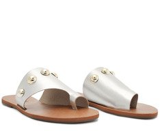 Rasteira Maxi Tachas Couro Prata