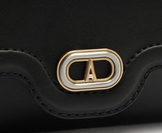 Bolsa Tiracolo Baguete Pequena Cápsula A Preta