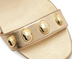 Rasteira Maxi Tachas Dourada