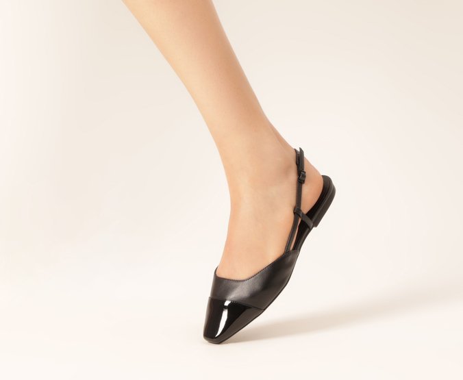 Sapatilha Slingback Ponta Preta Verniz Anzelli Preta